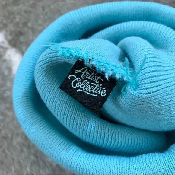 Skull Butterfly Beanie - Picture 7 of 9